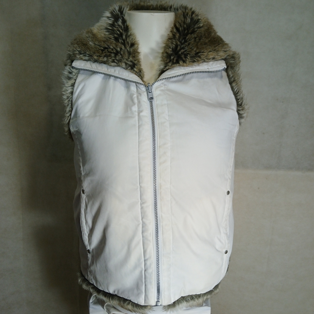 Weatherproof White & Faux Fur Reversible Vest Women's Size Large